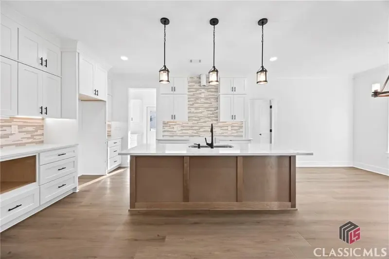 Lake-country craftsman, Buford, GA: kitchen
