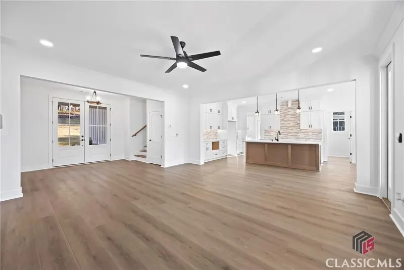Lake-country craftsman, Buford, GA: living