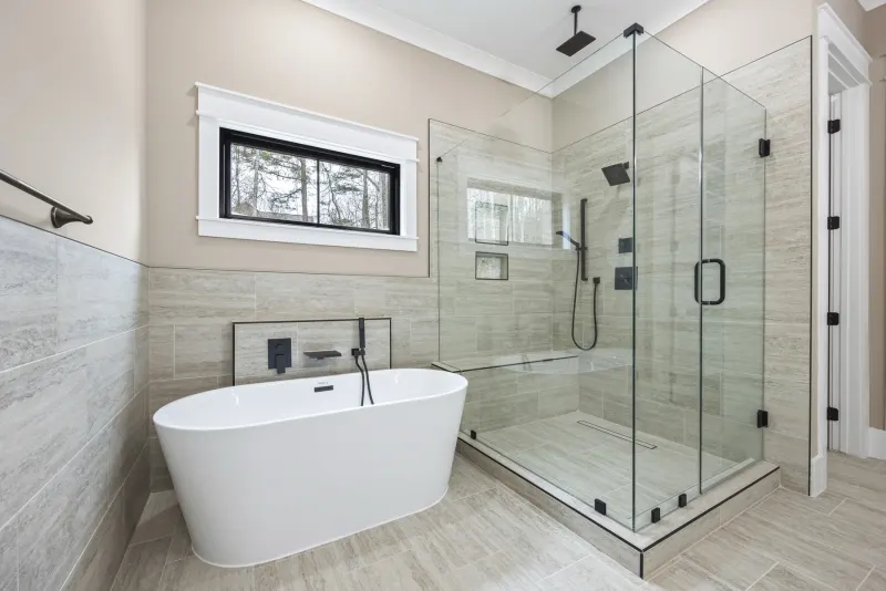 Traditional in The Manors, Jefferson, GA: bath