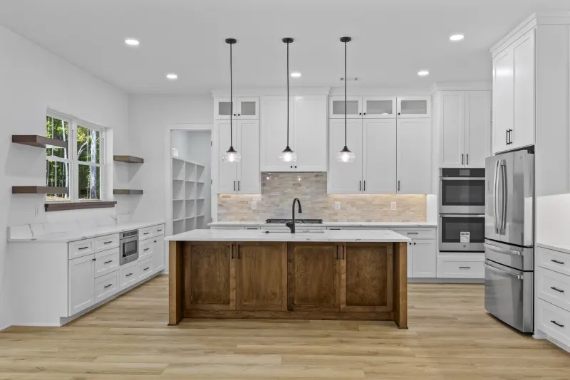 Estate on 1.5 acres, Jefferson, GA: kitchen