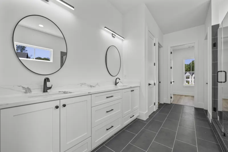 Estate on 1.5 acres, Jefferson, GA: primary vanity