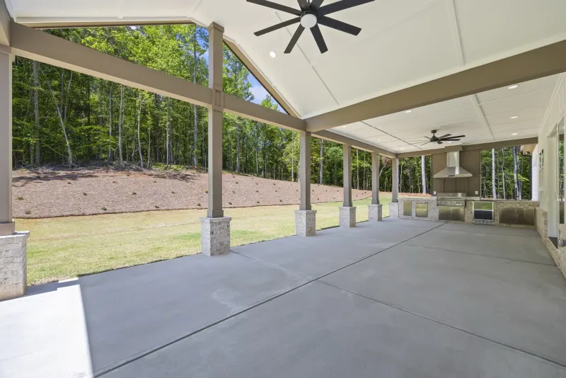 Estate on 1.5 acres, Jefferson, GA: outdoor living