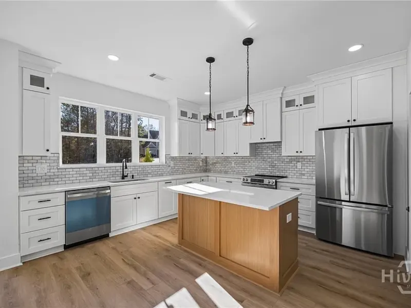 Colonial in the Arbors, Madison, GA: kitchen
