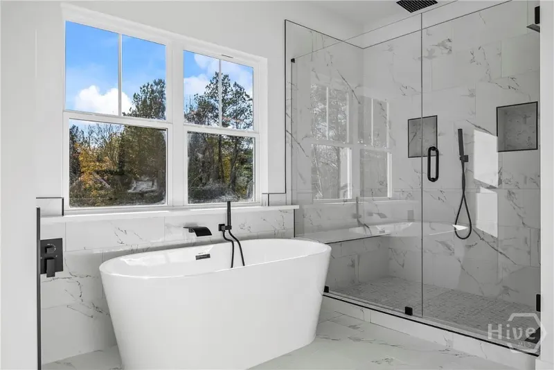 Colonial in the Arbors, Madison, GA: bath